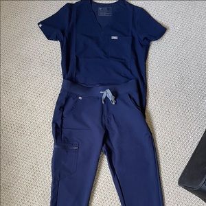 FIGS scrub set- navy blue size small
